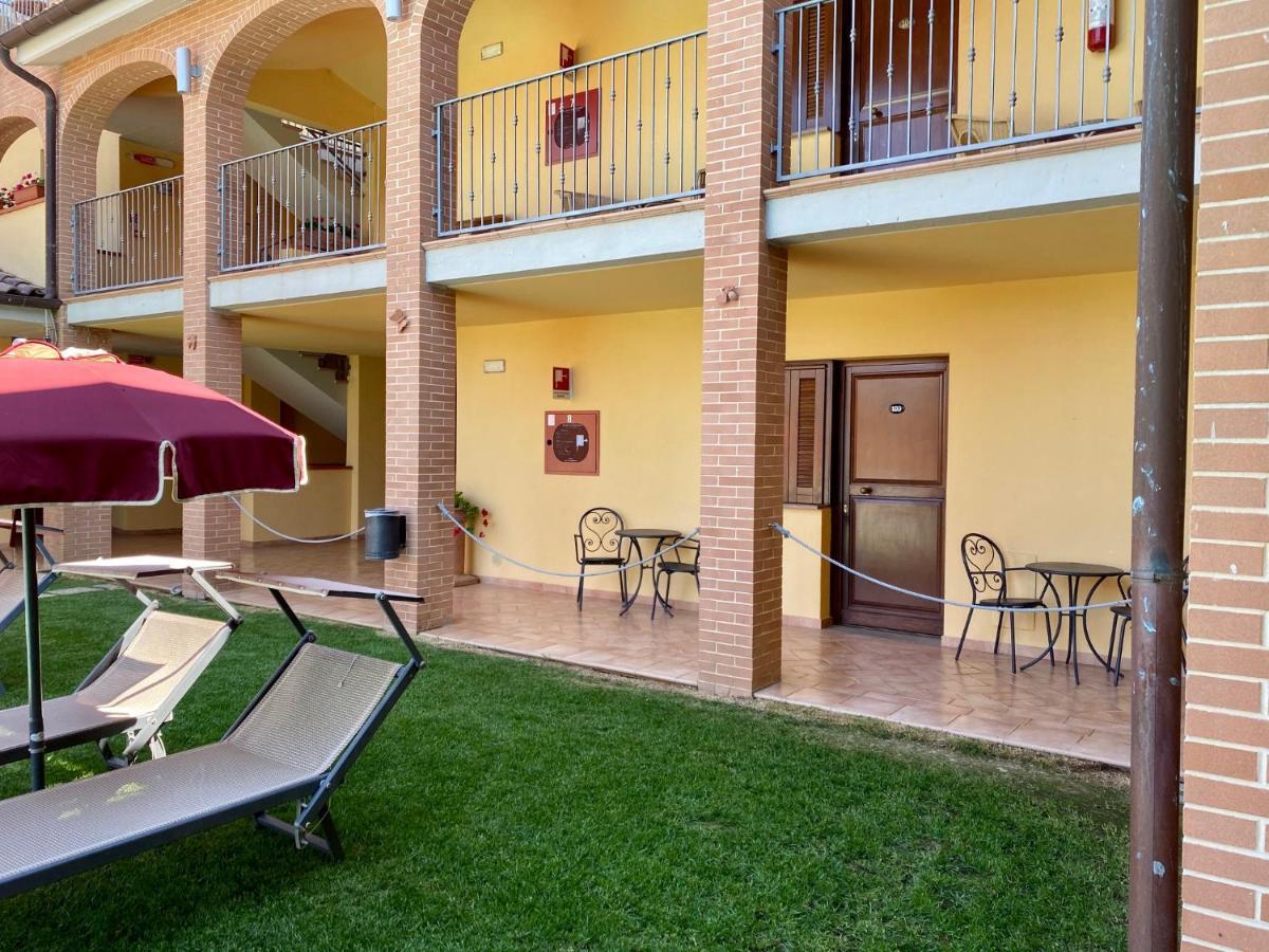 Hotel Ristorante Le Querciolaie Dei Ricci Fonteblanda Exteriör bild