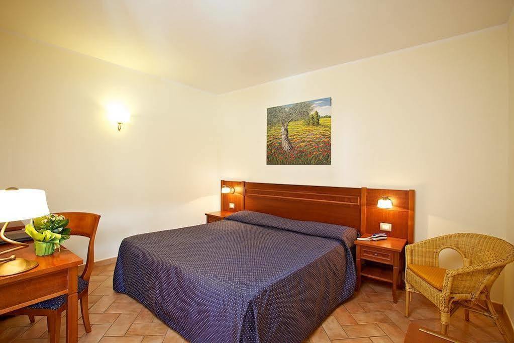 Hotel Ristorante Le Querciolaie Dei Ricci Fonteblanda Exteriör bild